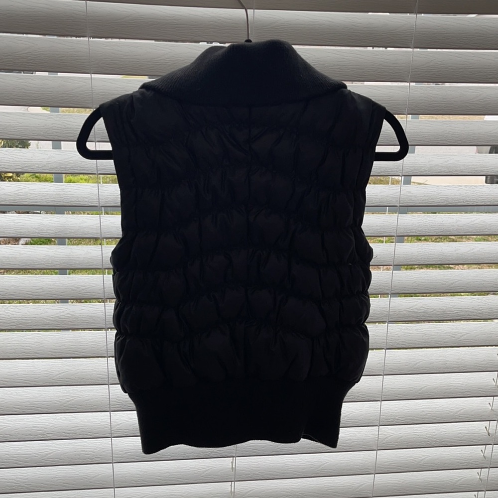 Vest - Picture 4 of 4